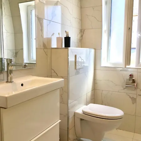 Casa de Férias Laboucherietrouville Maison 200m2 5 Hypercentre 13 Personnes Avec Bebes *